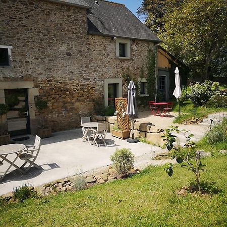 Au Gray Du Temps Suspendu Bed & Breakfast Pleslin-Trigavou Bagian luar foto